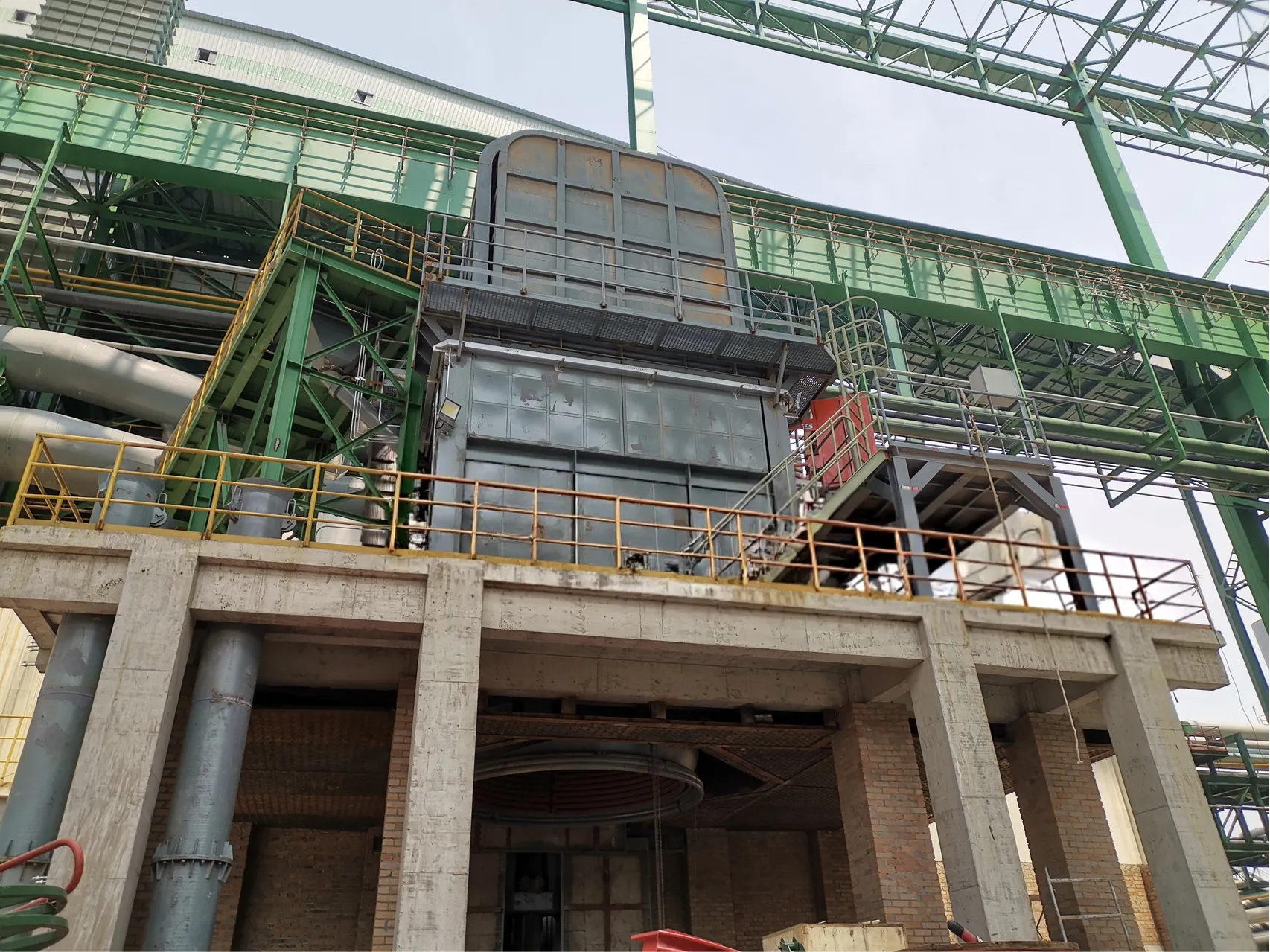 CHNZBTECH 140t LF Successfully Taps Steel